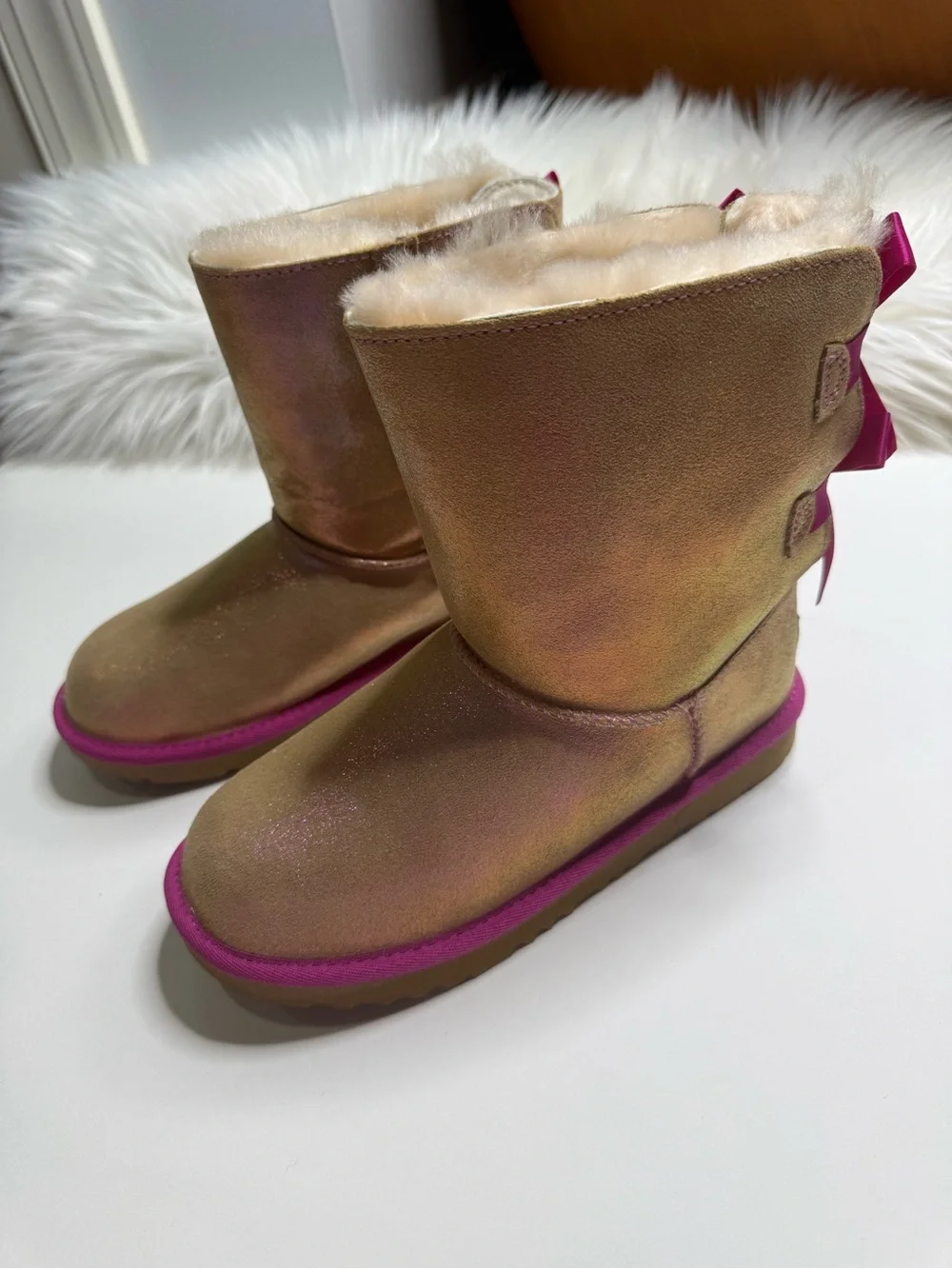 Ugg Boot Bailey Bow II Shimmer Big Kid Size 4 New